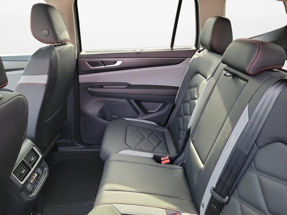 2026 Volkswagen Atlas Peak Edition