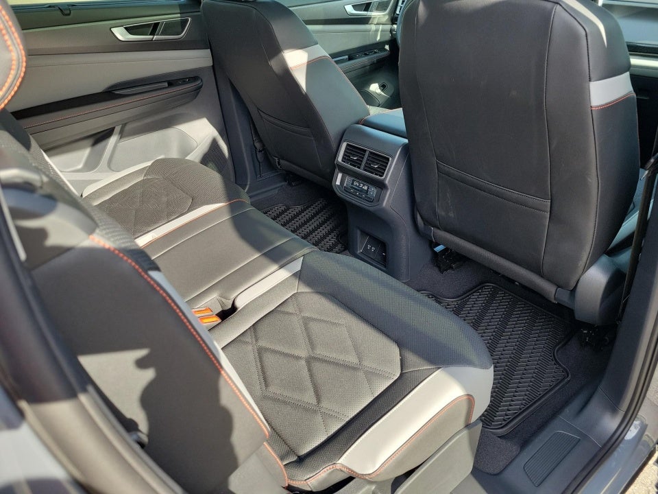 2026 Volkswagen Atlas Peak Edition