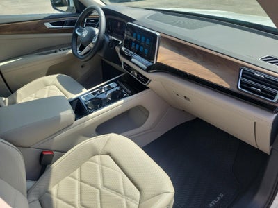 2026 Volkswagen Atlas SE with Technology