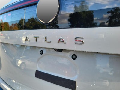 2027 Volkswagen Atlas SE w/Technology