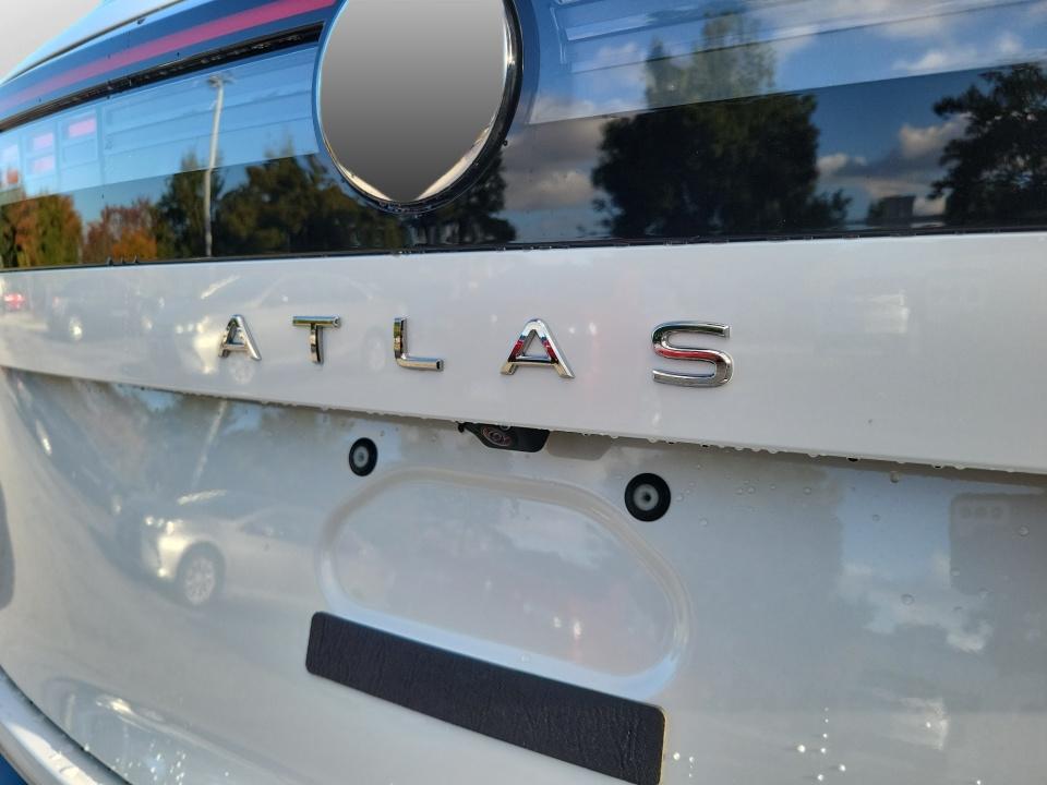 2027 Volkswagen Atlas SE w/Technology