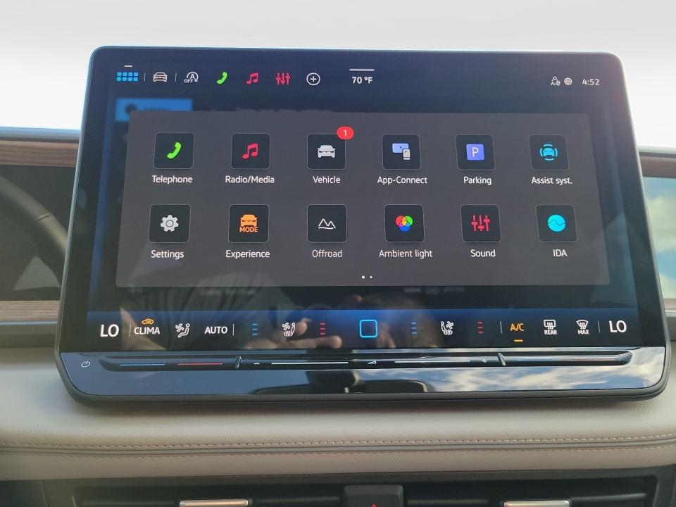 2027 Volkswagen Atlas SE w/Technology