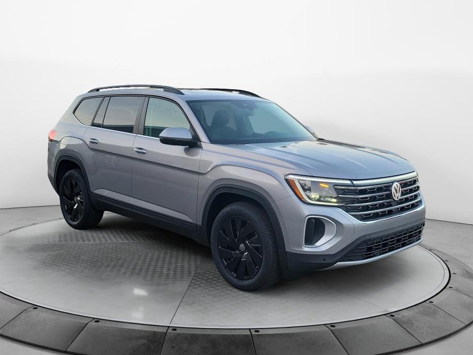 2026 Volkswagen Atlas SE with Technology