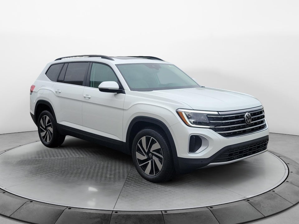2026 Volkswagen Atlas SE with Technology