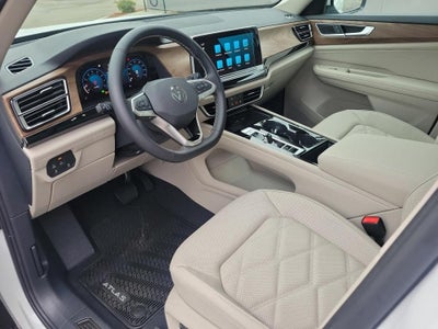 2026 Volkswagen Atlas SE with Technology