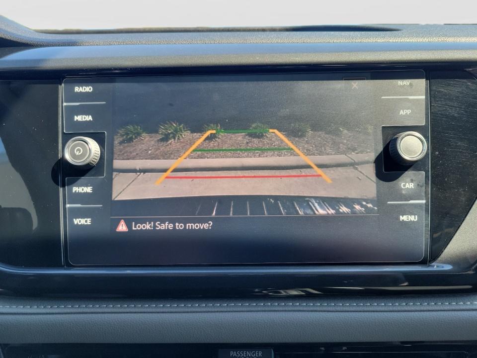 2024 Volkswagen Taos SEL