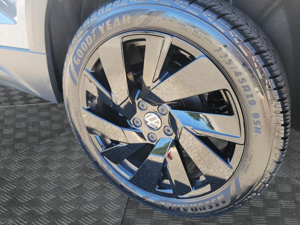2024 Volkswagen Taos SEL