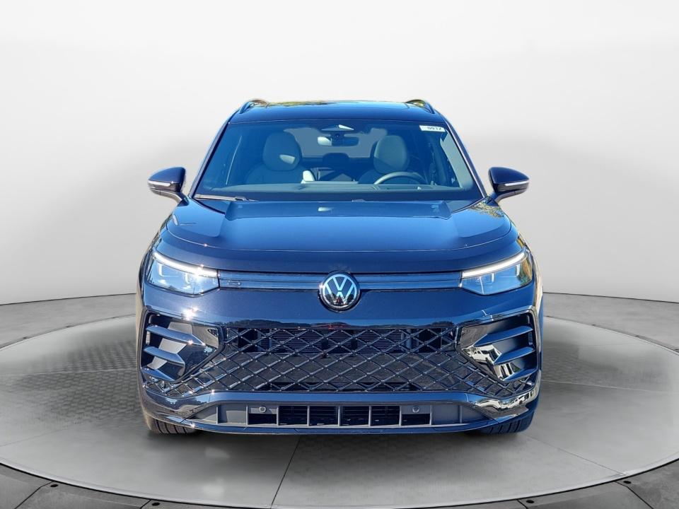 2027 Volkswagen Tiguan SE R-Line Black