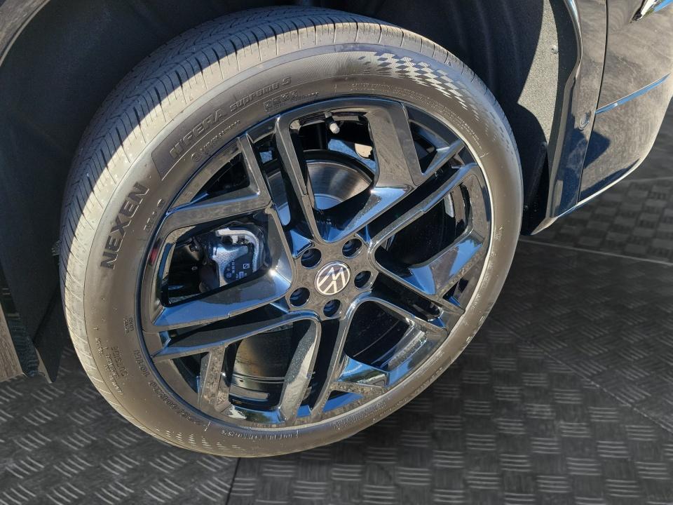 2027 Volkswagen Tiguan SE R-Line Black