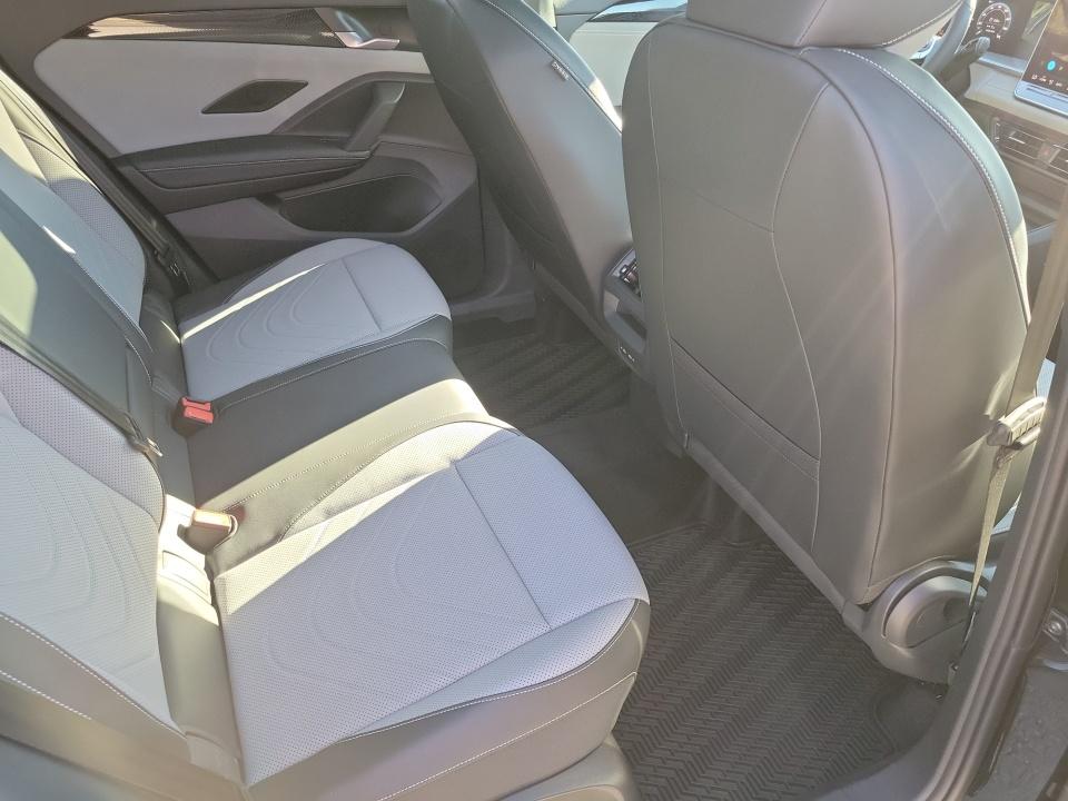 2027 Volkswagen Tiguan SE R-Line Black