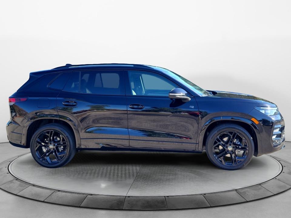 2027 Volkswagen Tiguan SE R-Line Black