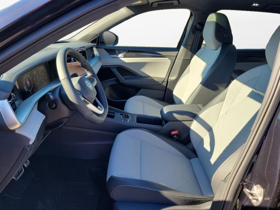 2027 Volkswagen Tiguan SE R-Line Black