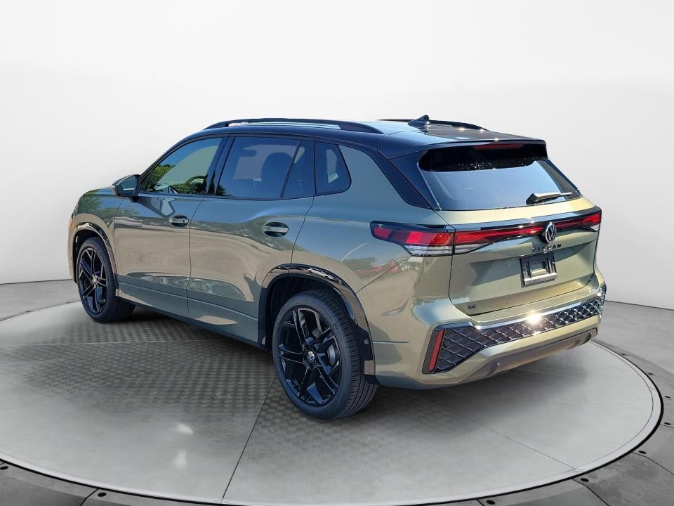 2026 Volkswagen Tiguan SE R-Line Black