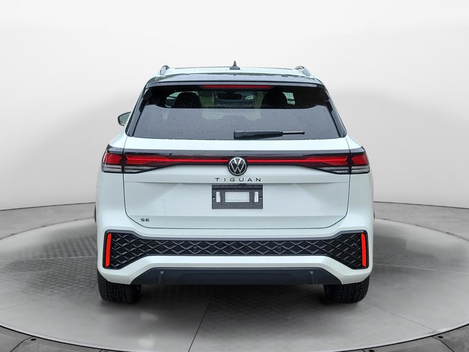 2026 Volkswagen Tiguan SE R-Line Black