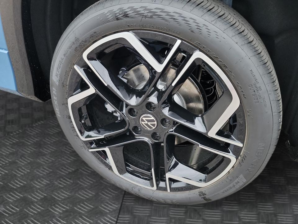 2026 Volkswagen Tiguan SEL R-Line Turbo