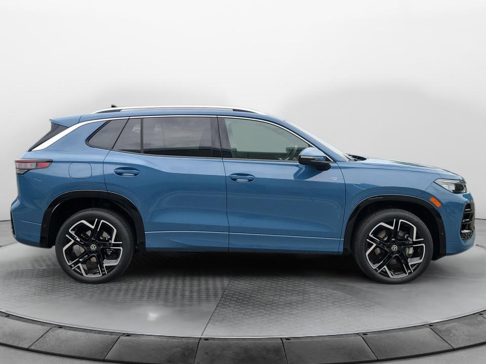 2026 Volkswagen Tiguan SEL R-Line Turbo