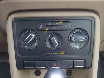 2013 Volkswagen Beetle Convertible 2.5L