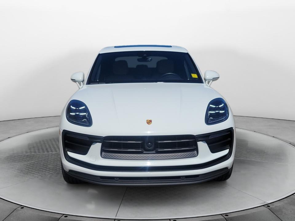 2023 Porsche Macan Base