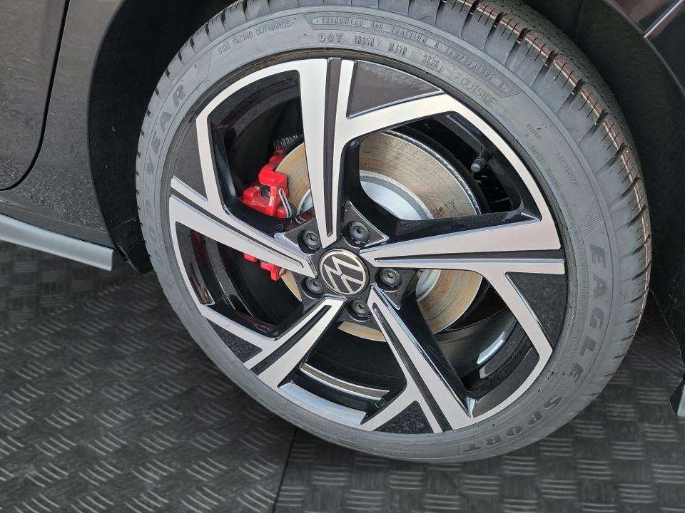 2026 Volkswagen Golf GTI SE