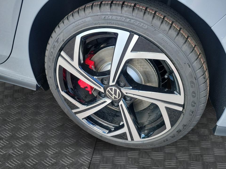 2026 Volkswagen Golf GTI SE