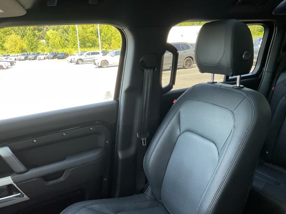 2024 Land Rover Defender X-Dynamic SE