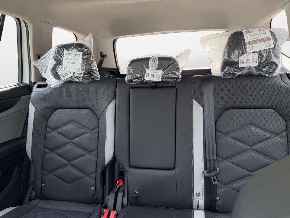 2026 Volkswagen Atlas Peak Edition