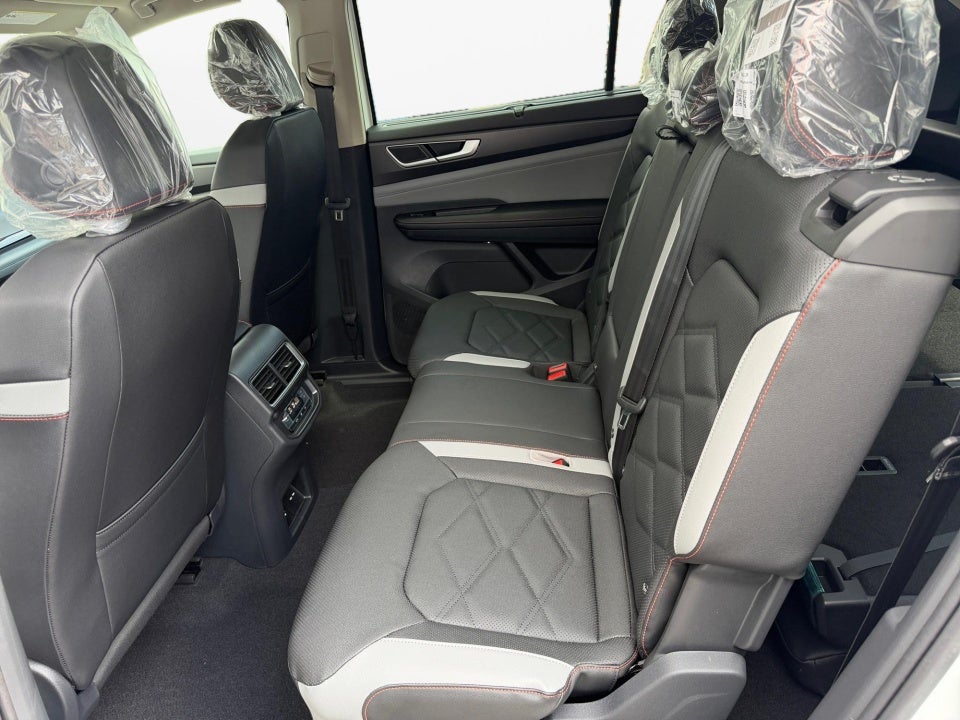 2026 Volkswagen Atlas Peak Edition