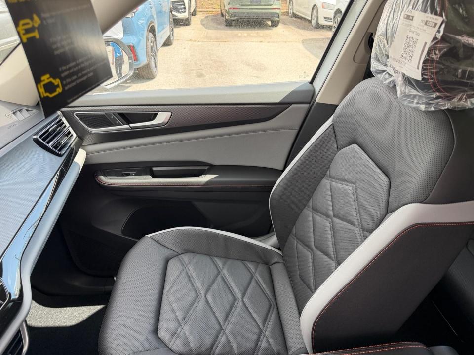 2026 Volkswagen Atlas Peak Edition
