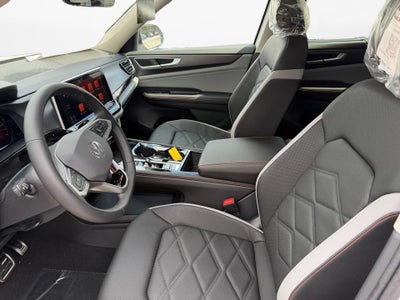 2026 Volkswagen Atlas Peak Edition