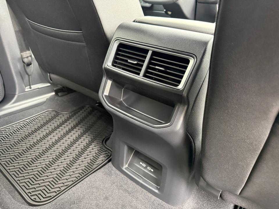 2026 Volkswagen Atlas Cross Sport 2.0T SE