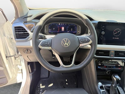 2026 Volkswagen Taos SEL