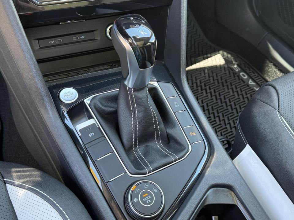 2026 Volkswagen Taos SEL