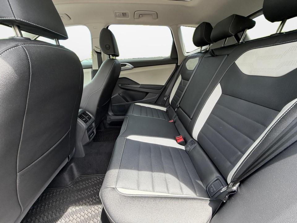 2026 Volkswagen Taos SEL