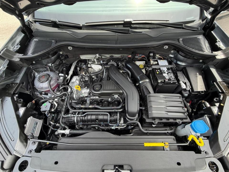 2026 Volkswagen Taos SEL