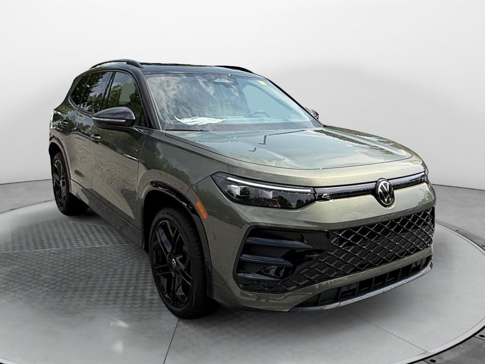 2026 Volkswagen Tiguan SE R-Line Black