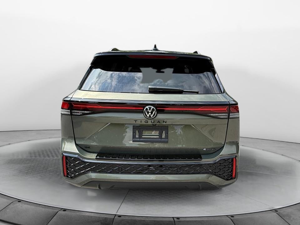 2026 Volkswagen Tiguan SE R-Line Black