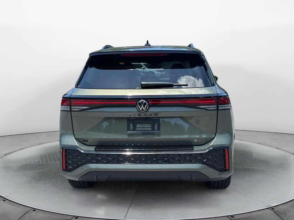 2026 Volkswagen Tiguan SE R-Line Black