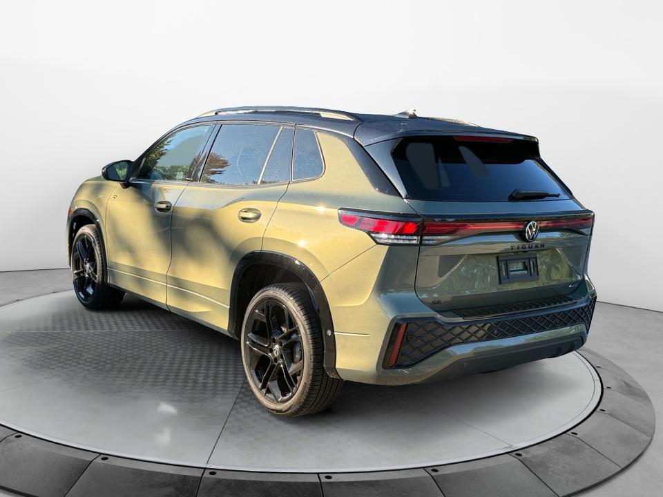 2026 Volkswagen Tiguan SE R-Line Black