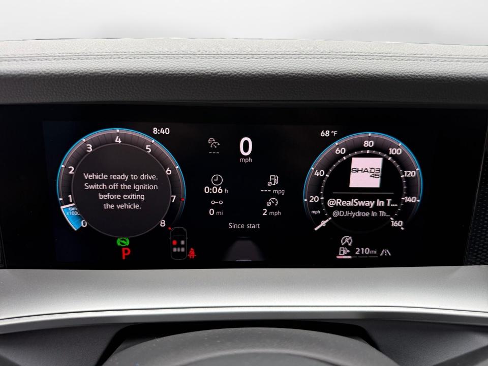 2026 Volkswagen Tiguan SE R-Line Black