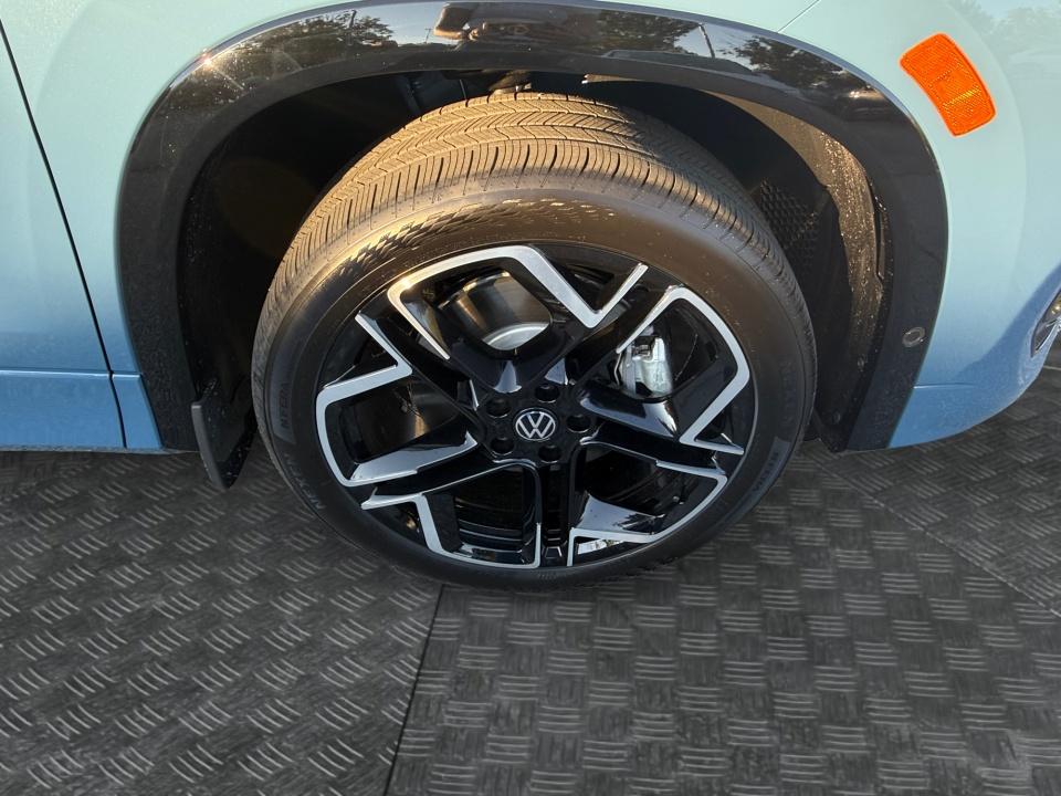 2026 Volkswagen Tiguan SEL R-Line Turbo