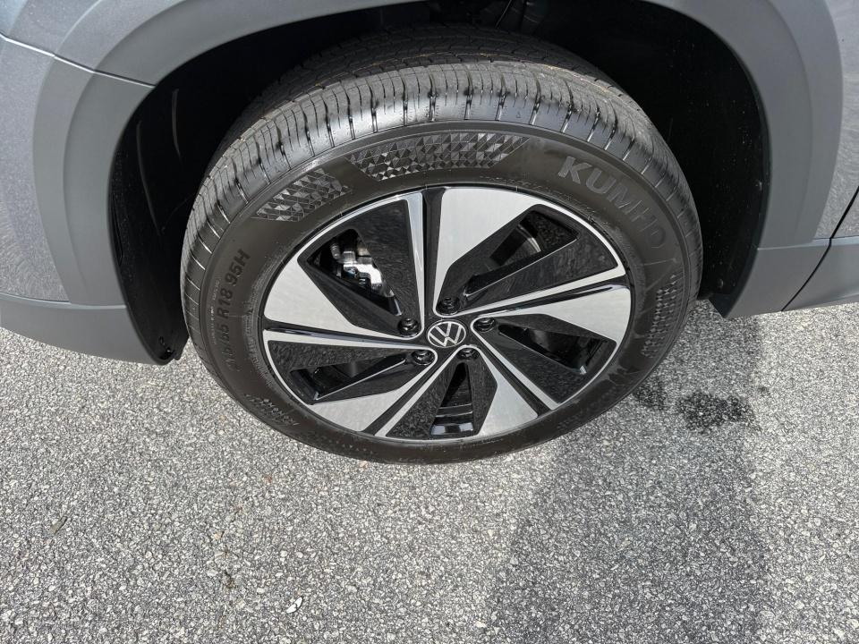 2026 Volkswagen Taos SE