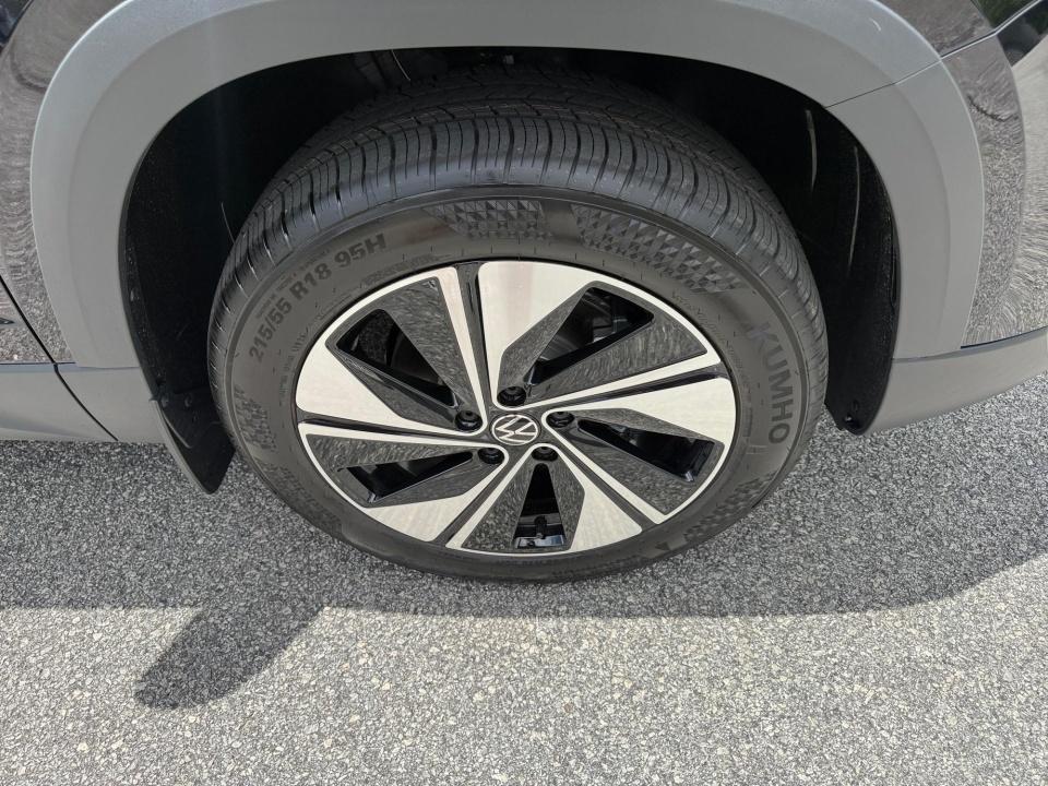 2026 Volkswagen Taos SE