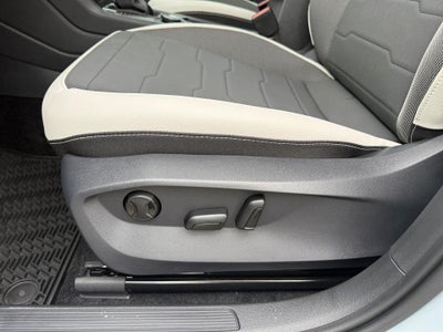 2027 Volkswagen Taos SE