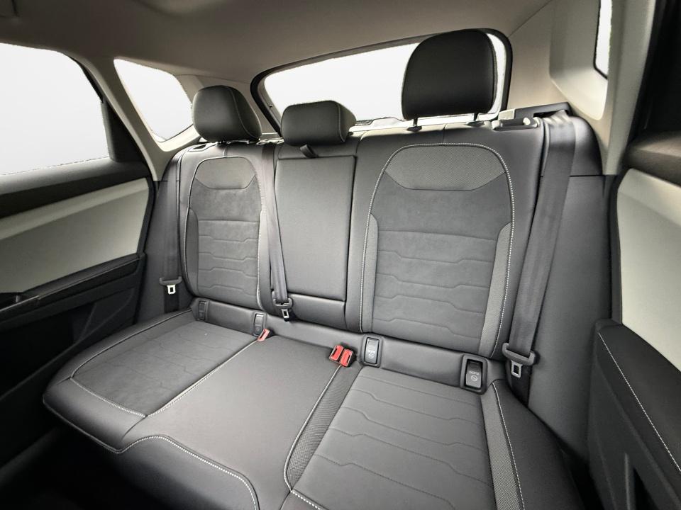 2027 Volkswagen Taos SE