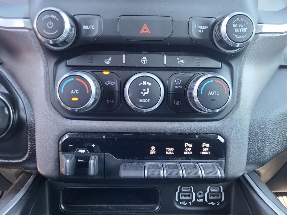 2022 RAM 1500 Big Horn Quad Cab 4x4 6'4' Box