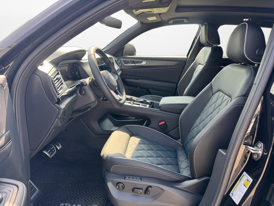 2026 Volkswagen Atlas Cross Sport 2.0T SEL Premium R-Line