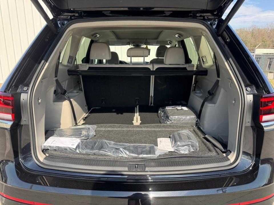 2026 Volkswagen Atlas SEL Premium R-Line