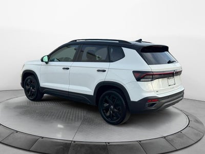 2026 Volkswagen Taos SE Black