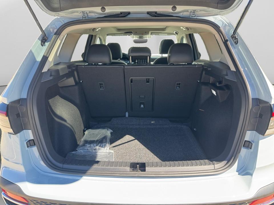 2027 Volkswagen Taos SE