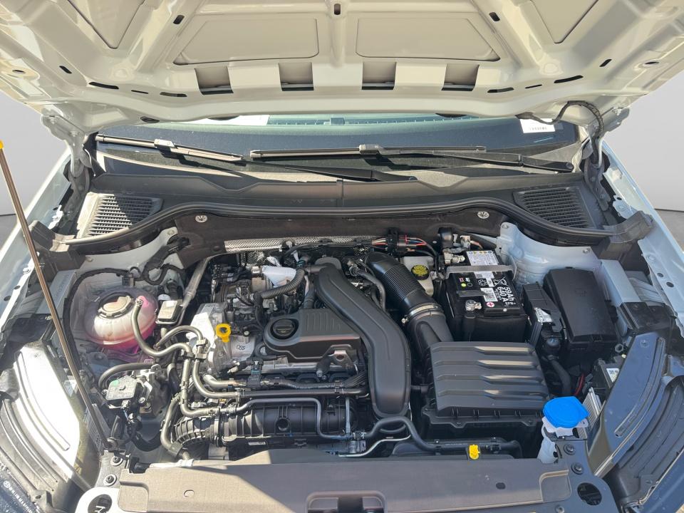 2027 Volkswagen Taos SE